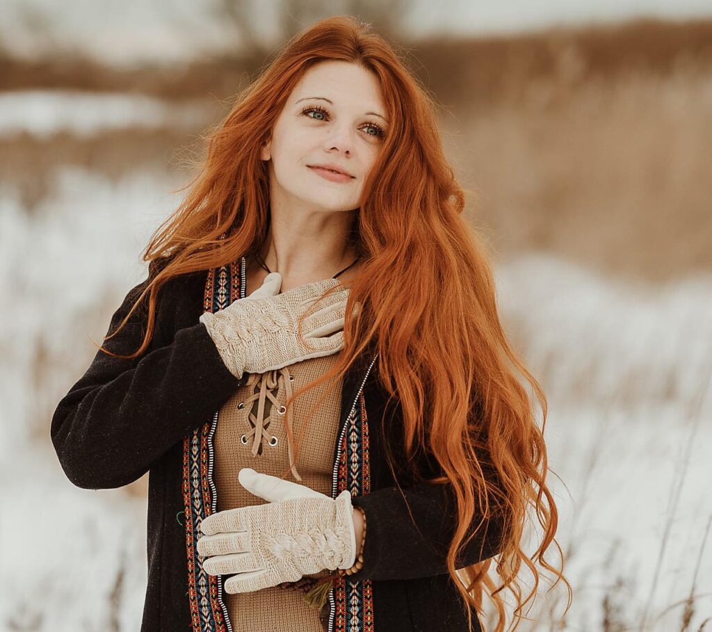 Cassandra Mulcahy of The Sound of Wishes Headshot connect